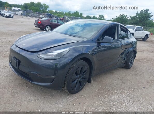 7SAYGAEE7RF200674 2024 TESLA MODEL Y Gray Vista tres cuartos delantera izquierda