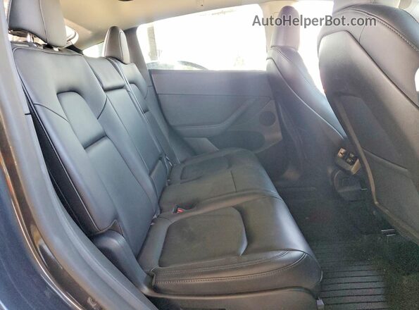 7SAYGAEE8RF100115 2024 TESLA MODEL Charcoal Հետևի նստատեղերի տեսք