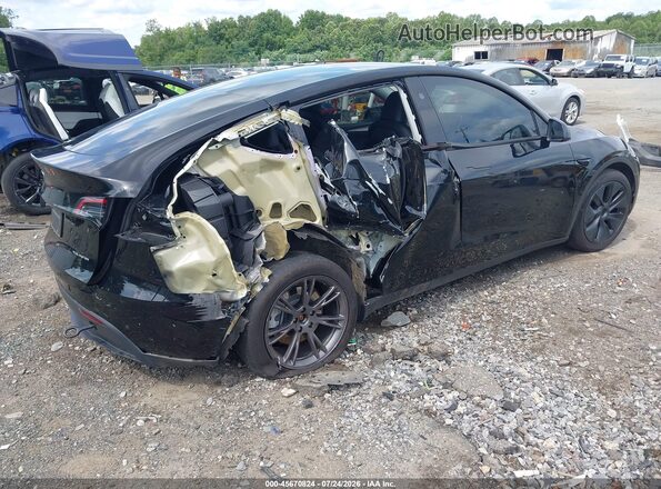 7SAYGAEE8RF185442 2024 TESLA MODEL Y Black Հետևի աջ