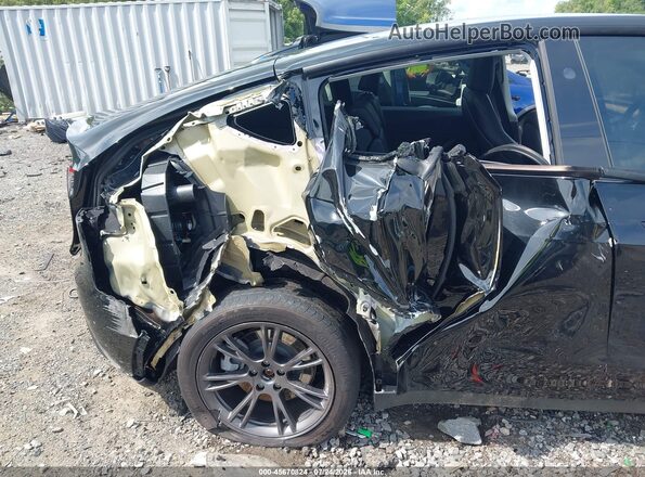 7SAYGAEE8RF185442 2024 TESLA MODEL Y Black Դիմացի տեսք