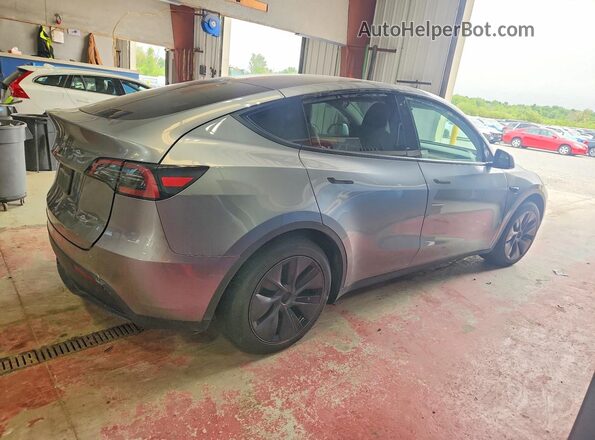 7SAYGAEE8SF229297 2025 TESLA MODEL Gray Trasero derecho