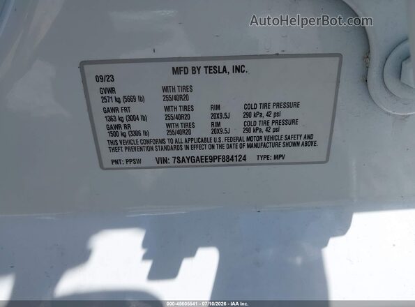 7SAYGAEE9PF884124 2023 TESLA MODEL Y White Widok komory silnika