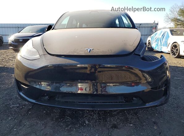 7SAYGAEE9RF207206 2024 TESLA MODEL Black Widok z przodu