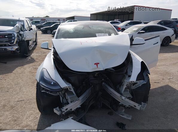 7SAYGAEE9SF256864 2025 TESLA MODEL Y Белый Вид спереди