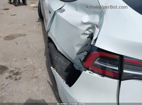 7SAYGAEEXPF751520 2023 TESLA MODEL Y White Front view