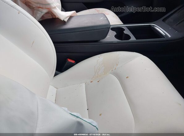 7SAYGAEEXPF751520 2023 TESLA MODEL Y White Front interior view