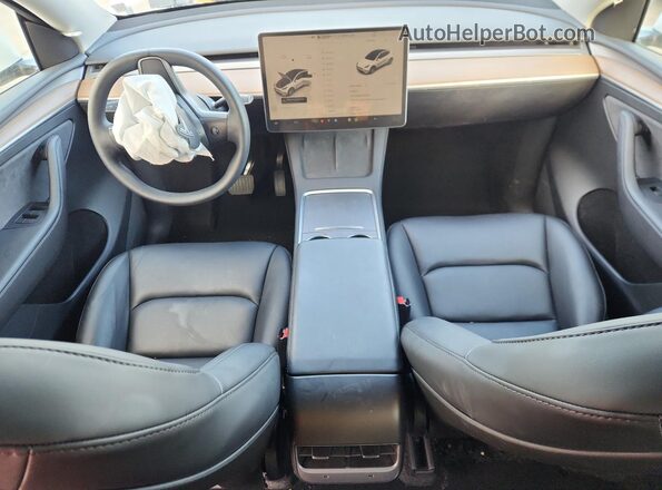 7SAYGDED0RF055390 2024 TESLA MODEL White Dashboard view