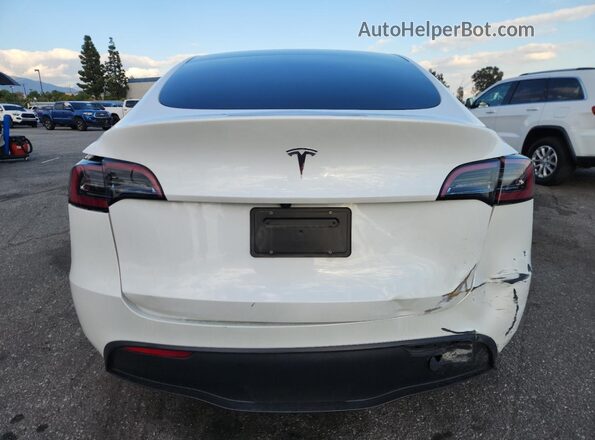 7SAYGDED0RF055390 2024 TESLA MODEL White Rear view