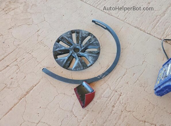 7SAYGDED0SF280026 2025 TESLA MODEL Красный Вид подкапотного пространства