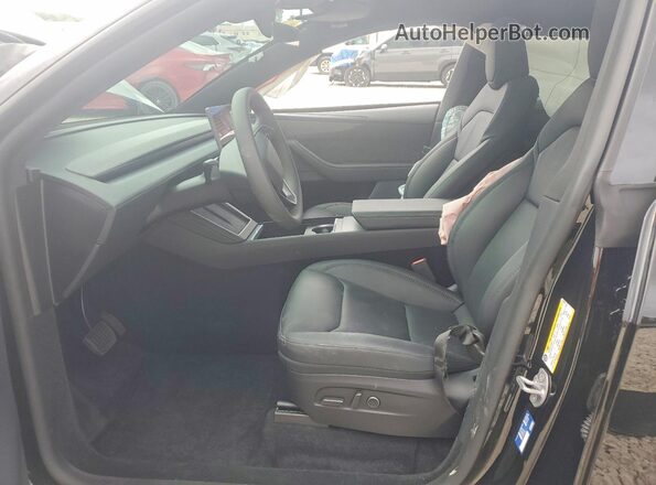 7SAYGDED0TA655752 2026 TESLA MODEL Черный Вид салона спереди
