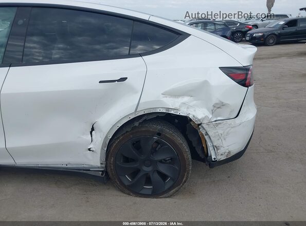 7SAYGDED1RF011396 2024 TESLA MODEL Y White Դիմացի տեսք