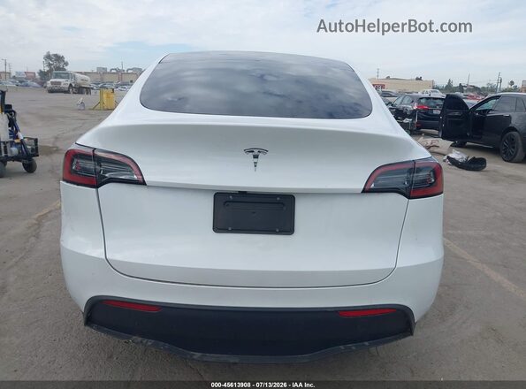 7SAYGDED1RF011396 2024 TESLA MODEL Y White 