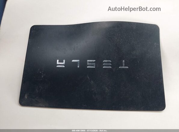 7SAYGDED1RF011396 2024 TESLA MODEL Y White Հետևի տեսք