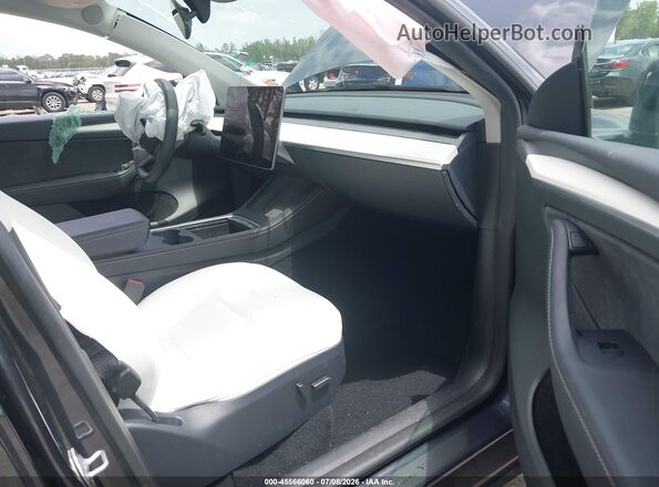 7SAYGDED1RF016663 2024 TESLA MODEL Y Black Vista interior delantera