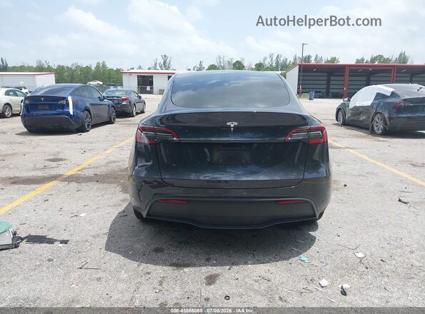 7SAYGDED1RF016663 2024 TESLA MODEL Y Black 