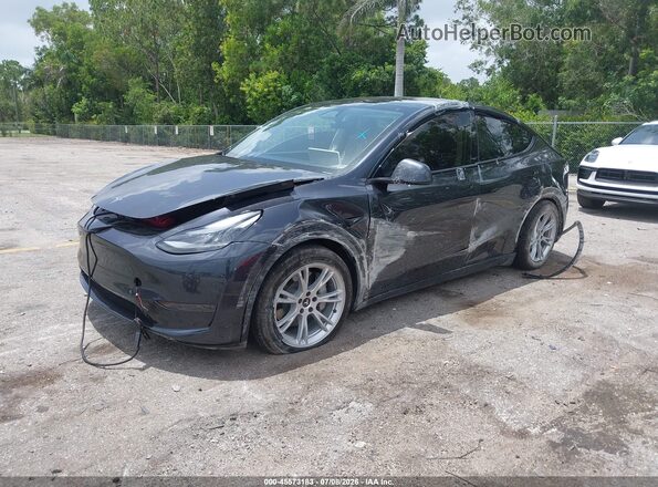 7SAYGDED1RF038517 2024 TESLA MODEL Y Серый Передняя левая четверть