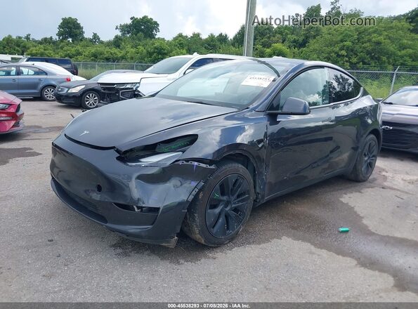 7SAYGDED1RF123809 2024 TESLA MODEL Y Gray Առջևի ձախ երեք քառորդ տեսարան