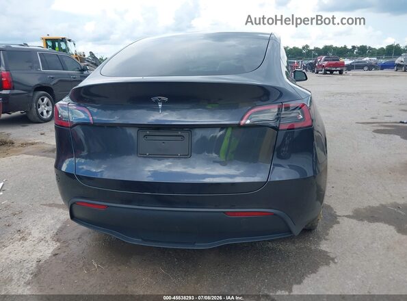 7SAYGDED1RF123809 2024 TESLA MODEL Y Gray 