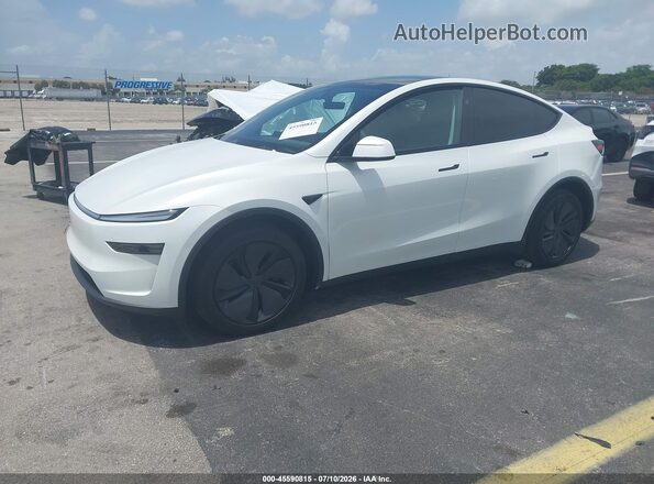 7SAYGDED1TF397387 2026 TESLA MODEL Y White Vista tres cuartos delantera izquierda