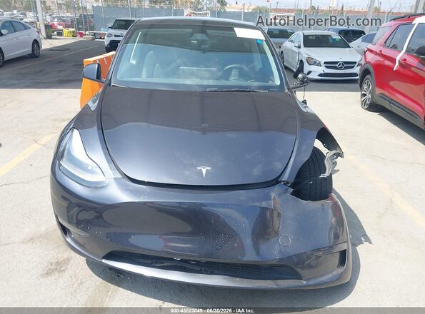 7SAYGDED2RF050630 2024 TESLA MODEL Y Gray Սարքավորումների վահանակի տեսք