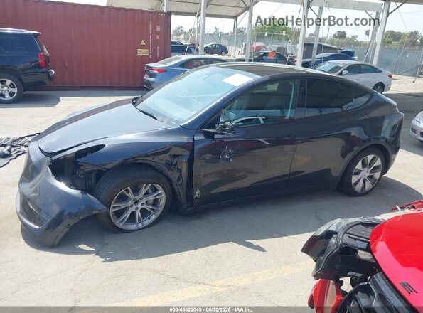 7SAYGDED2RF050630 2024 TESLA MODEL Y Gray Սալոնի 360 աստիճան տեսք