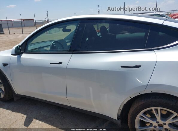 7SAYGDED2RF087175 2024 TESLA MODEL Y White Սալոնի 360 աստիճան տեսք