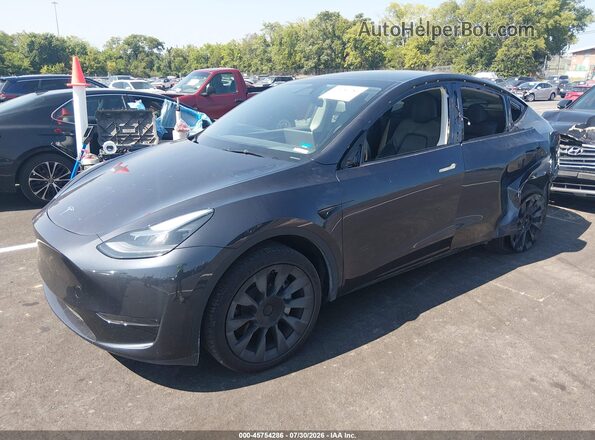 7SAYGDED2RF091906 2024 TESLA MODEL Y Серый Передняя левая четверть