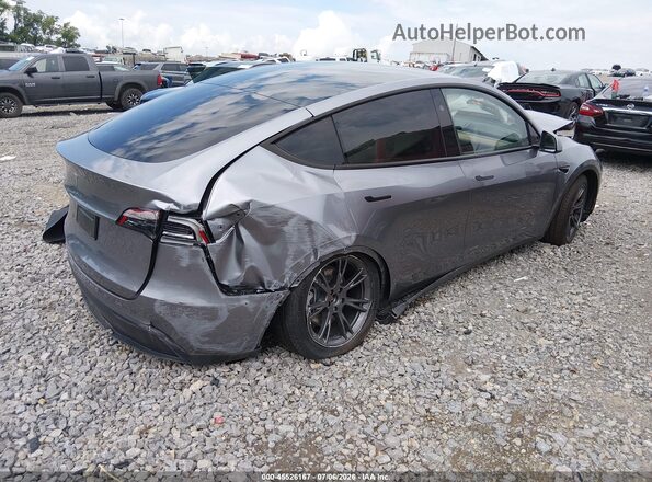 7SAYGDED2SA372543 2025 TESLA MODEL Y Серебряный Задняя правая четверть