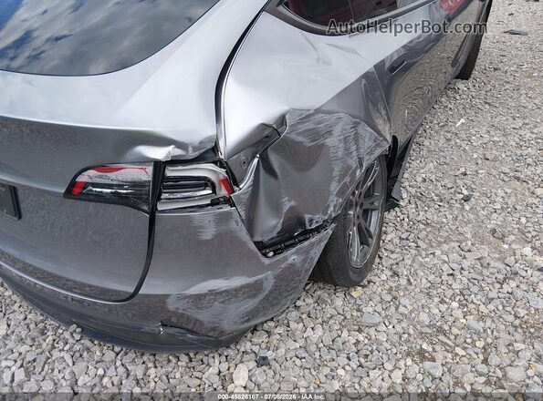 7SAYGDED2SA372543 2025 TESLA MODEL Y Серебряный 