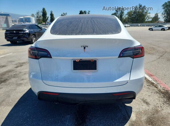 7SAYGDED3RF047901 2024 TESLA MODEL White უკანა ხედი