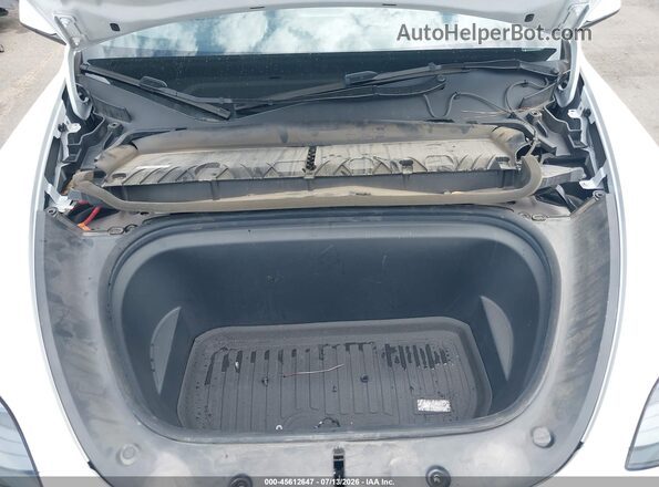 7SAYGDED3RF117932 2024 TESLA MODEL Y White უკანა ხედი