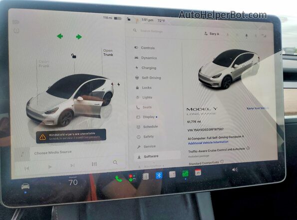 7SAYGDED3RF167567 2024 TESLA MODEL White ხელსაწყოთა პანელის ხედი