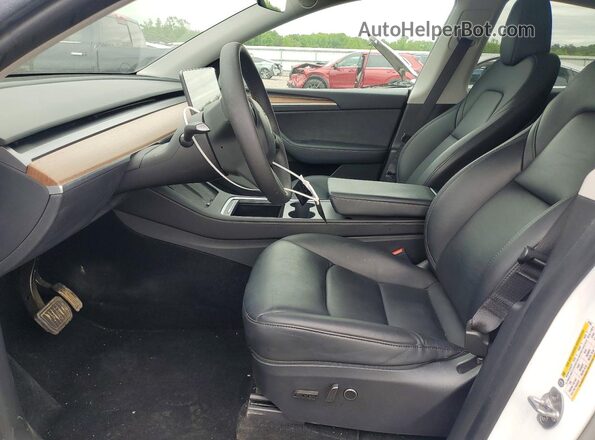 7SAYGDED3RF167567 2024 TESLA MODEL White წინა სალონის ხედი
