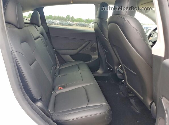 7SAYGDED3RF167567 2024 TESLA MODEL White უკანა სავარძლების ხედი