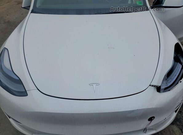 7SAYGDED3RF167567 2024 TESLA MODEL White უკანა სალონის ხედი
