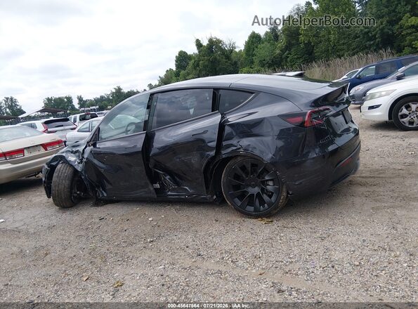 7SAYGDED3SF223481 2025 TESLA MODEL Y Gray Widok wnętrza 360 stopni
