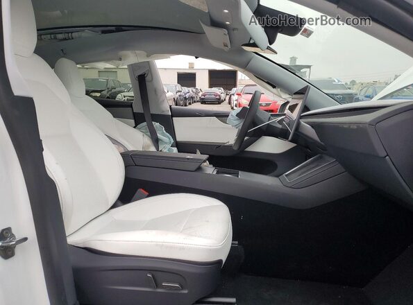 7SAYGDED3TF439297 2026 TESLA MODEL White Front interior view