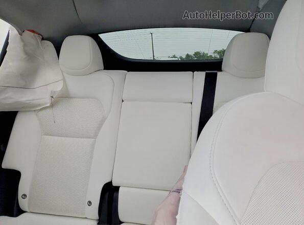 7SAYGDED3TF439297 2026 TESLA MODEL White Rear seats view