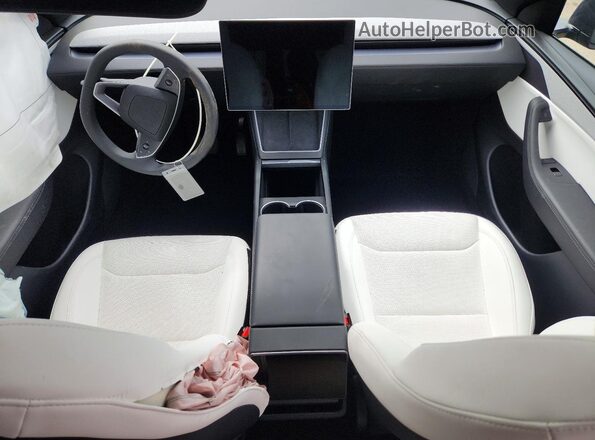 7SAYGDED3TF585229 2026 TESLA MODEL Gray Առջևի վահանակի տեսք