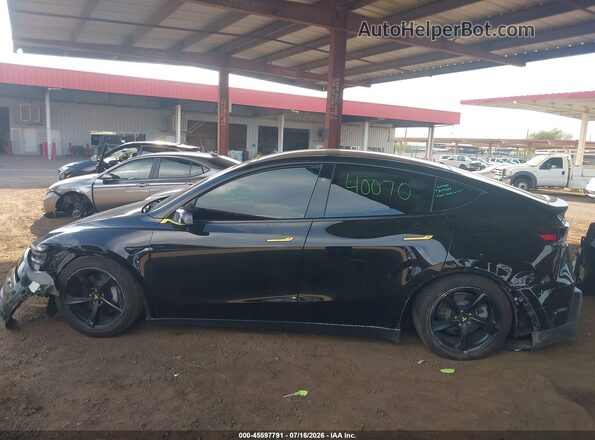 7SAYGDED4TA417709 2026 TESLA MODEL Y Black Rear interior view