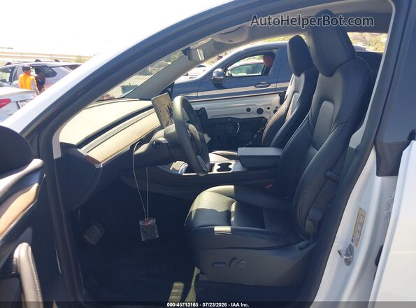 7SAYGDED5RF105281 2024 TESLA MODEL Y White Սալոնի դիմացի տեսք