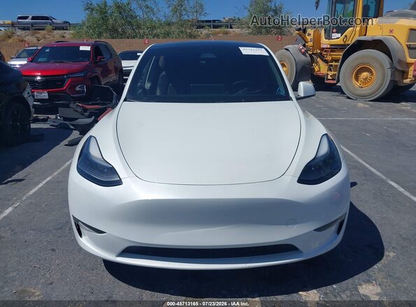 7SAYGDED5RF105281 2024 TESLA MODEL Y White Սալոնի հետևի տեսք