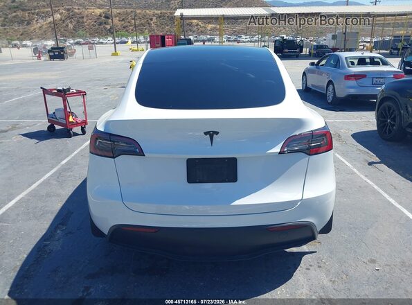 7SAYGDED5RF105281 2024 TESLA MODEL Y White 