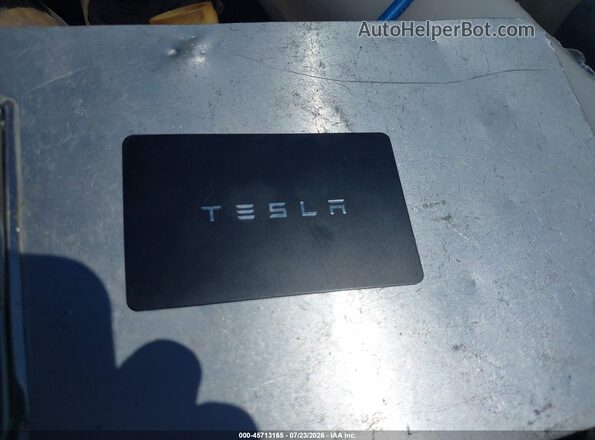 7SAYGDED5RF105281 2024 TESLA MODEL Y White Առջևի վահանակի տեսք