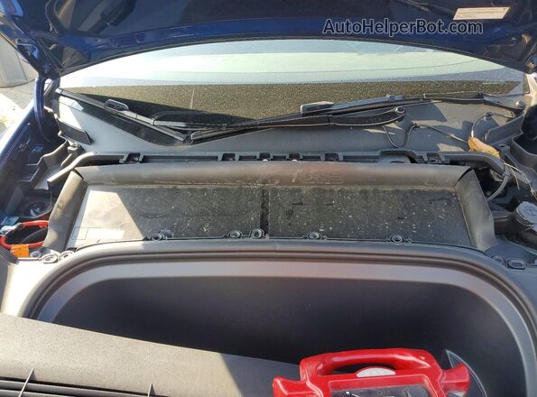 7SAYGDED5SA372763 2025 TESLA MODEL Blue Vista interior trasera