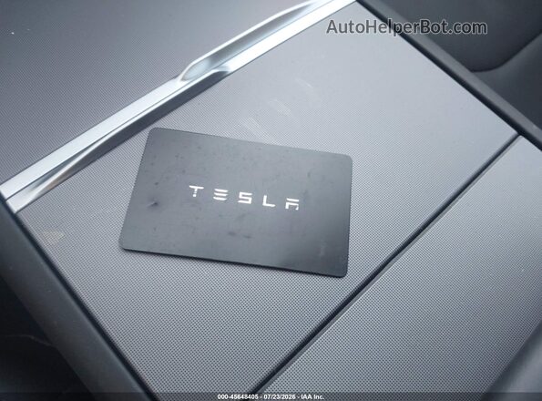 7SAYGDED5TA647663 2026 TESLA MODEL Y White წინა პანელის ხედი