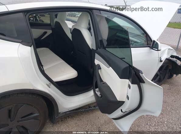 7SAYGDED5TF531026 2026 TESLA MODEL Y White Вид наклейки з VIN-кодом