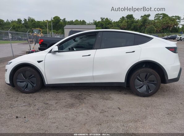 7SAYGDED5TF531026 2026 TESLA MODEL Y White Вид задньої частини салону