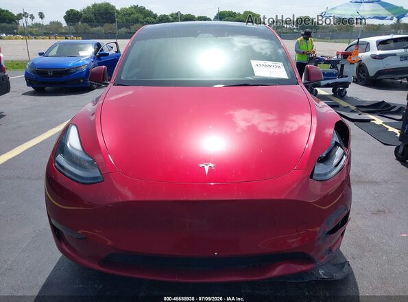 7SAYGDED6RF155977 2024 TESLA MODEL Y Красный Вид панели приборов