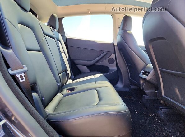 7SAYGDED6RF211836 2024 TESLA MODEL Charcoal უკანა სავარძლების ხედი